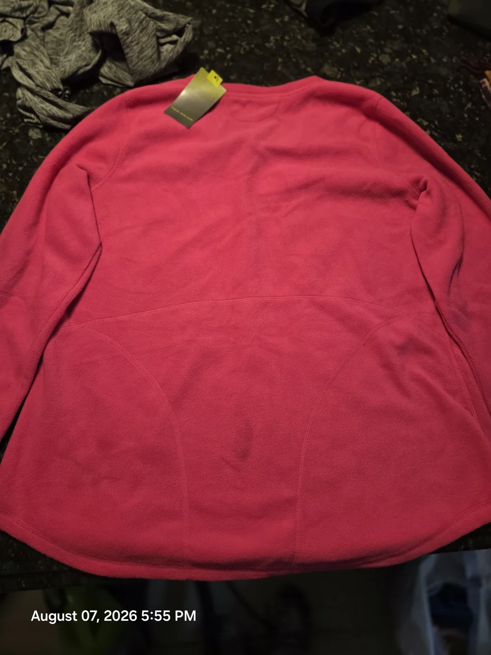 tek gear Men's Bright Fuchsia Crewneck Pullover